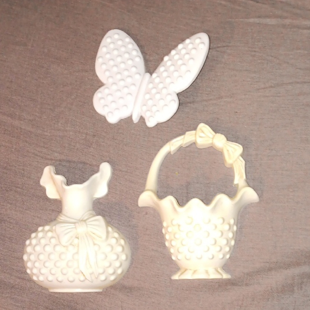 Elegant Cream Home Accent Set